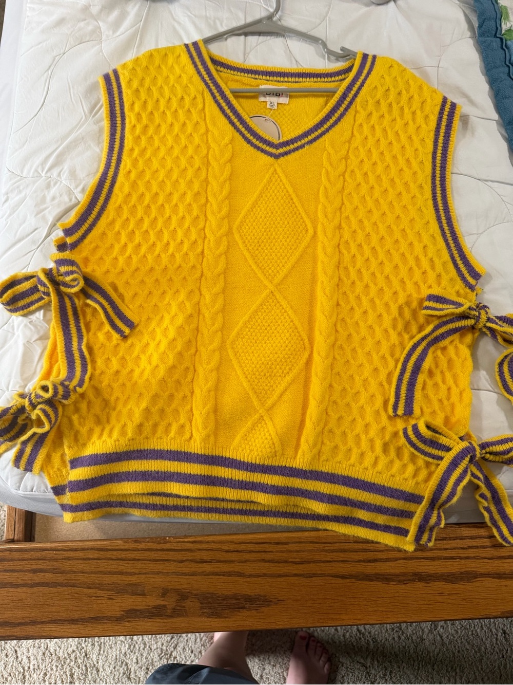 MN Vikings Yellow Cable-Knit Sleeveless Sweater Vest with Side Bow Ties